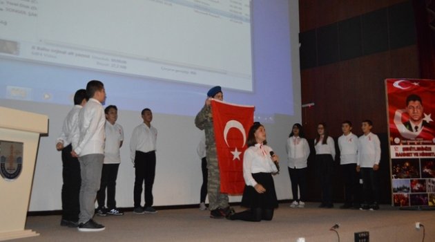 Yenişehirli Öğrenciler 15 Temmuz'u Yeniden Yaşattılar