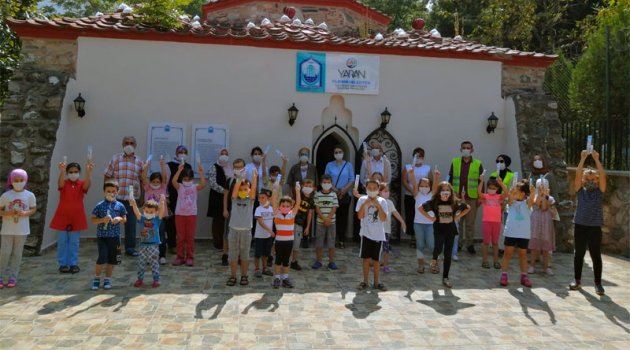 Yıldırımlı minikler sağlıklı gülümsüyor