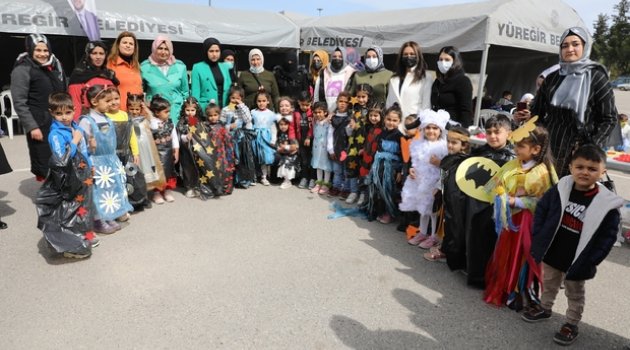 Yüreğirli çocuklardan ‘sıfır atık’ temalı defile