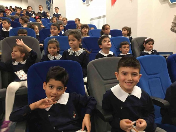 Zeytinburnu'nda çocuklar el yıkamayı öğrendi